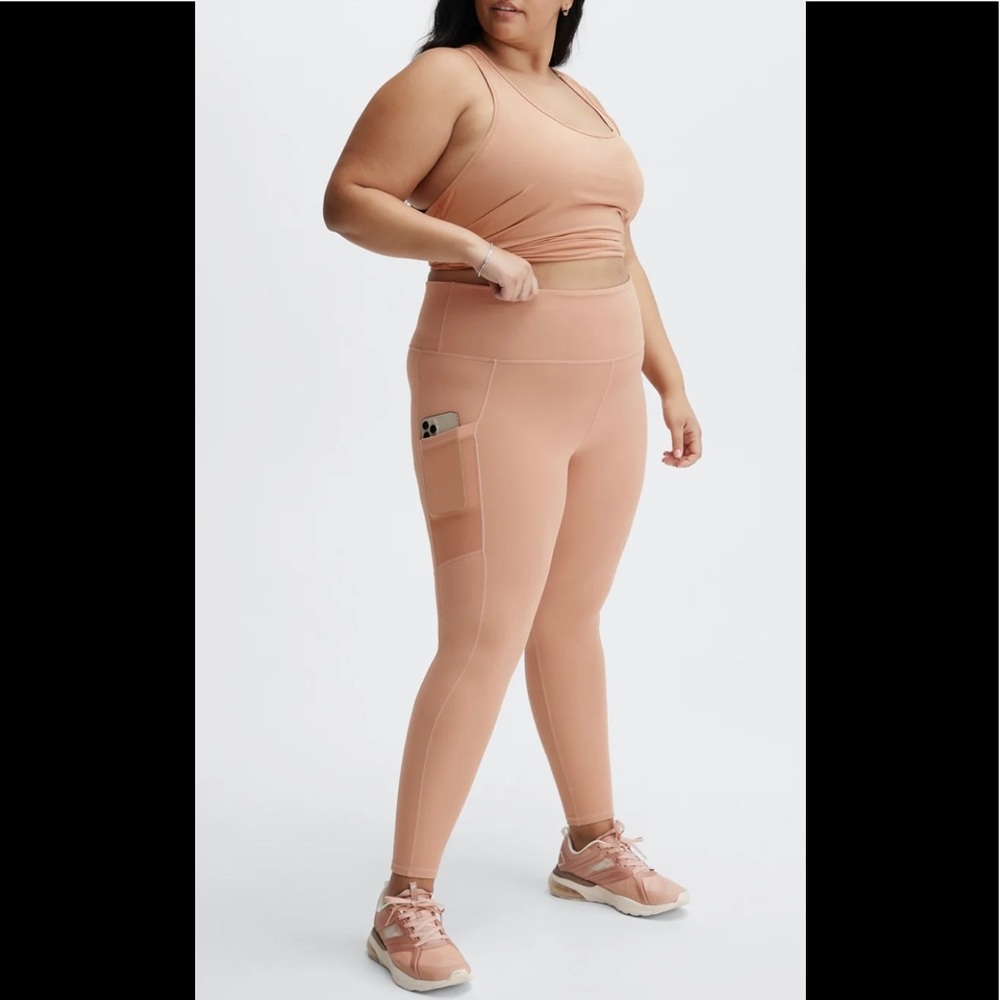Fabletics NWT Lt Pink On the Go Legging, size 1X tall